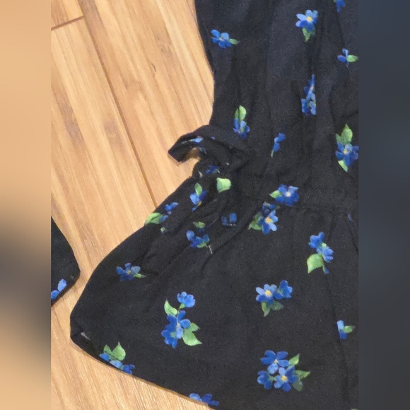 💚 NWT We Wore What Floral Blouse - Picture 8 of 10